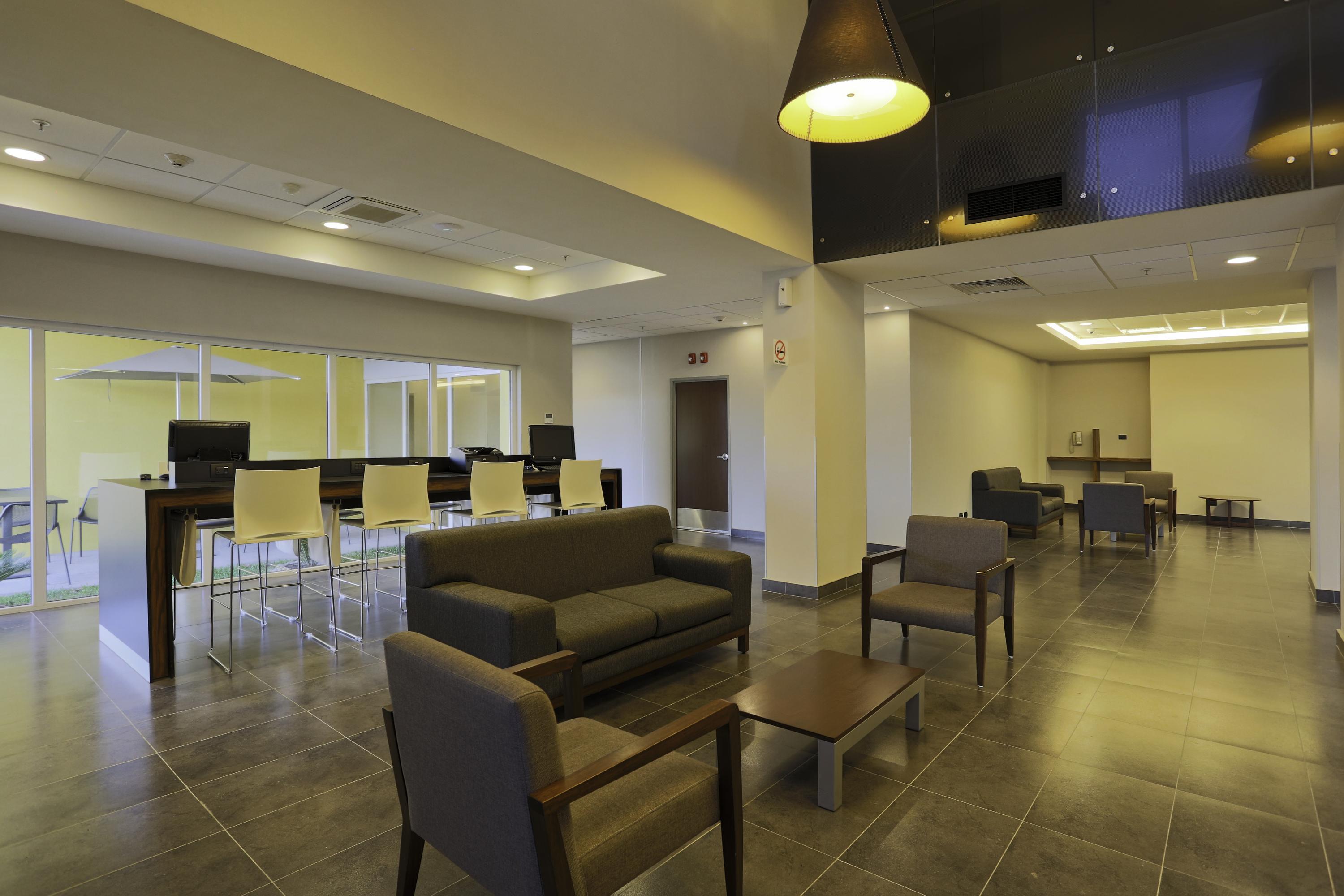 City Express By Marriott Irapuato Norte Exterior foto