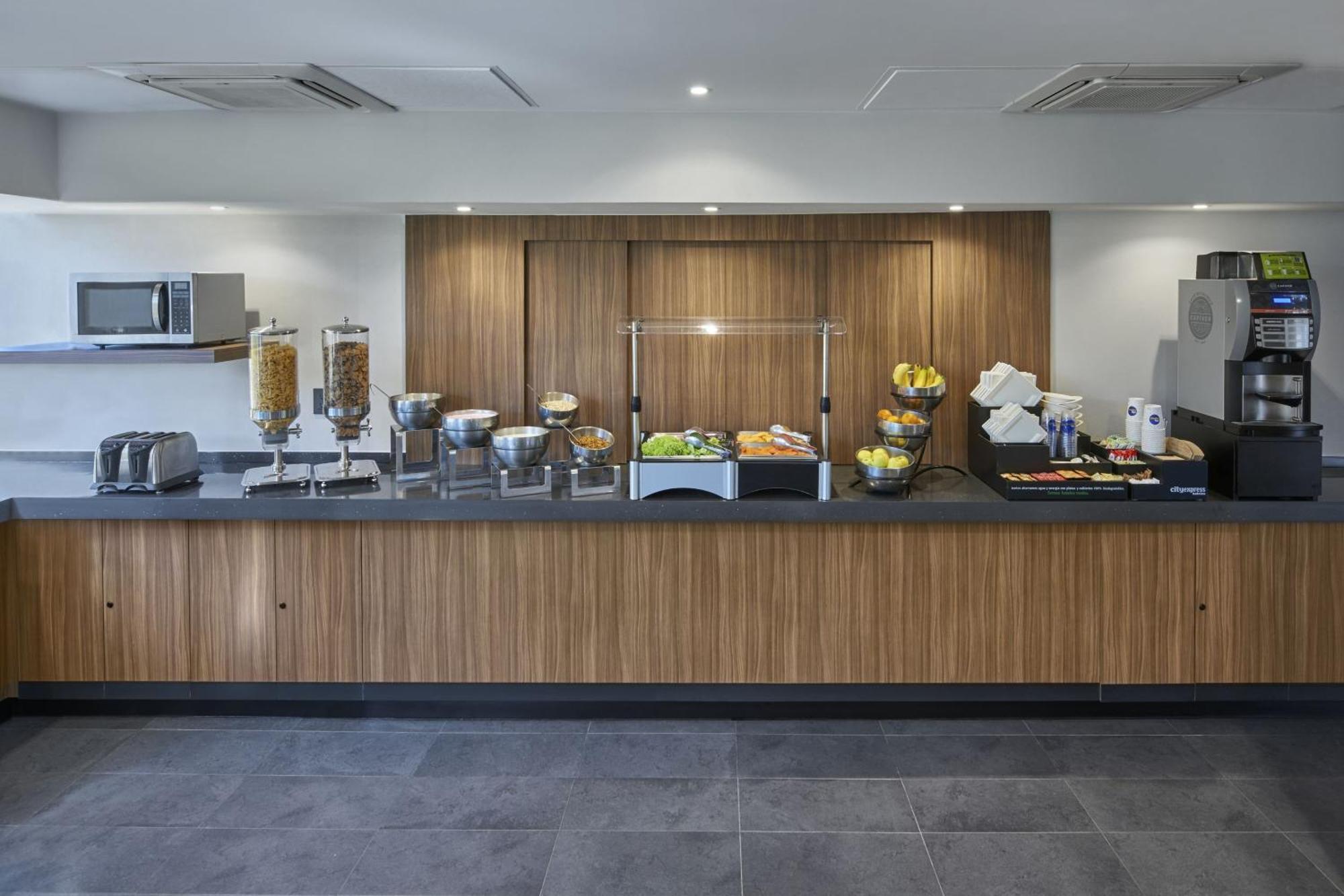 City Express By Marriott Irapuato Norte Exterior foto